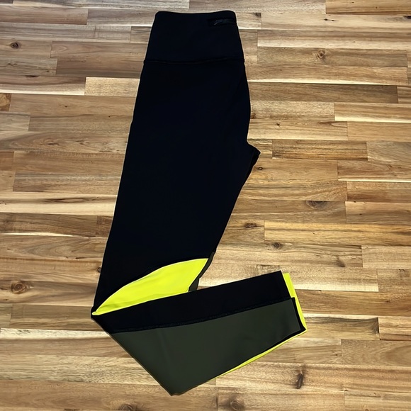 Athleta Asym Colorblock Tights - Picture 3 of 8